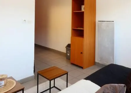 Bien Situe & Equipe A